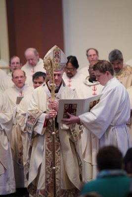 Chrism_Mass_2013_OLG_19Mar2013_0038 [400x600].JPG