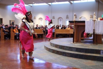 Chrism_Mass_2013_OLG_19Mar2013_0068_Offering [800x533].JPG