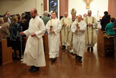 Chrism_Mass_2013_OLG_19Mar2013_0102_OLG_Oils [800x533].JPG