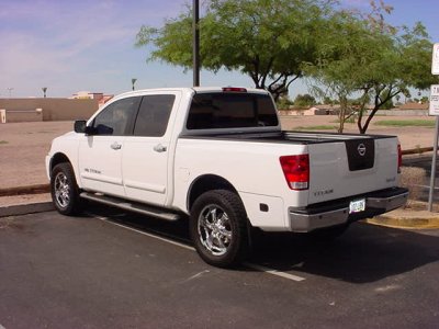 2005 Nissan 4x4 LE<br>4 door crew cab