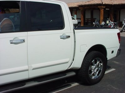 2005 Nissan 4x4 LEnice 4 door crewcab 