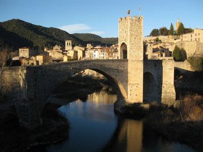 Besal. Pont Medieval