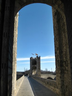 Besal. Pont Medieval