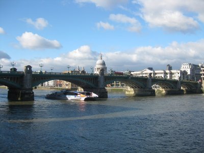 River Thames. Southwark Bridge