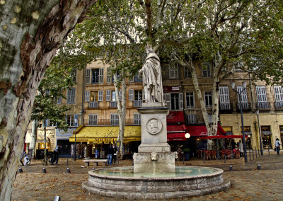 une fontaine  Aix-en- Provence