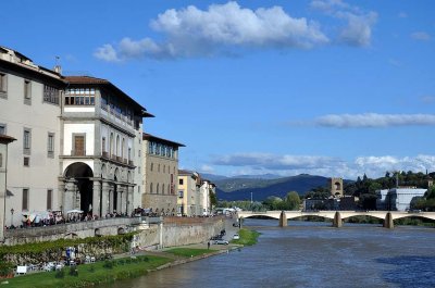 Arno river seen from Ponte Vecchio - 9521
