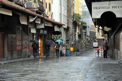 Rainy morning on Ponte Vecchio - 9662