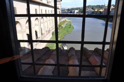 view from the Vasari corridor above shops of Ponte Vecchio - 9949