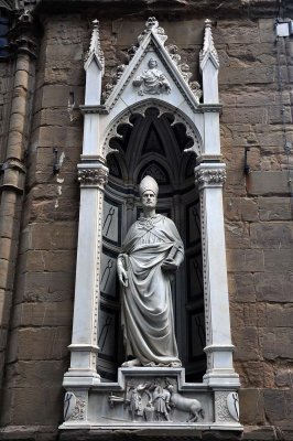 Saint Eloi (1411-1415) de Nanni di Banco (pour la Guilde des Forgerons), Orsanmichele - 0480