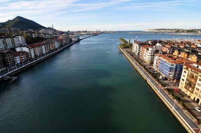 Nervion river between Portugalete and Las Arenas, Getxo - 8767