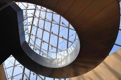 escalier de la pyramide du Louvre - 8969