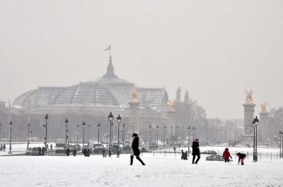 Snow in Paris, Grand Palais - 1149