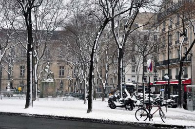 Snow in Paris, La Tour Maubourg - 1164