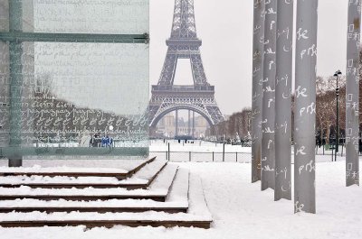 Snow in Paris, Champ de Mars, tour Eiffel - 1200