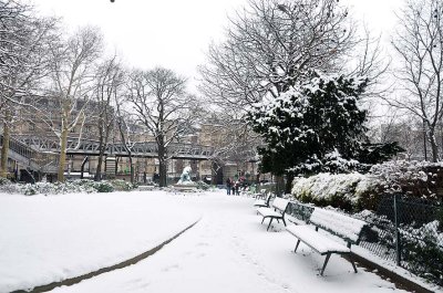 Snow in Paris, square Cambronne  - 1225