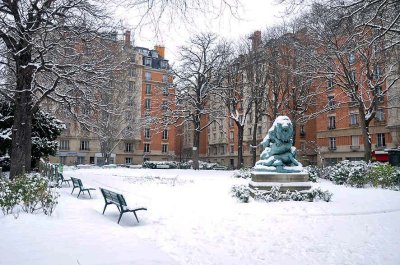 Snow in Paris, square Cambronne  - 1240