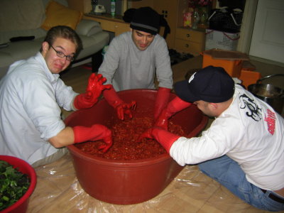 Making Kimchi at Yuns Dec10th 2005 021.jpg