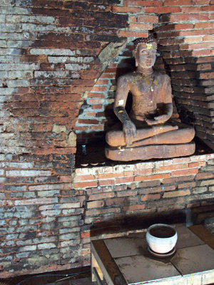 Buddha at the centre of the tunnel system