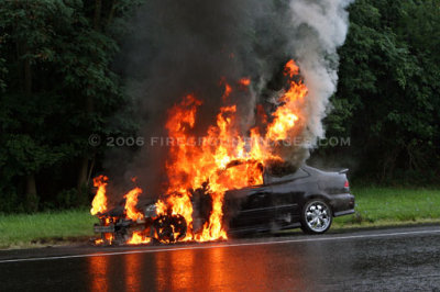 Route 8 Vehicle Fire (Shelton, CT) 8/25/06