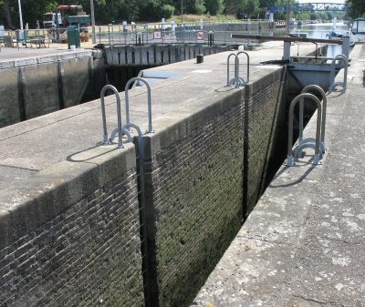 Skiff lock, looking upriver.