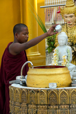 washing Buddha