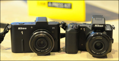 Nikon 1 V1 vs V2