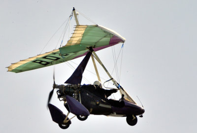 An Ultralight Chasing the 'Poor' Birds