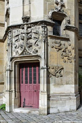 Ce n'est pas ferm, c'est la porte  ct ! - It is not closed, it is the door at side!