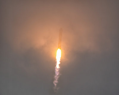 Dragon CRS2 (Falcon 9)