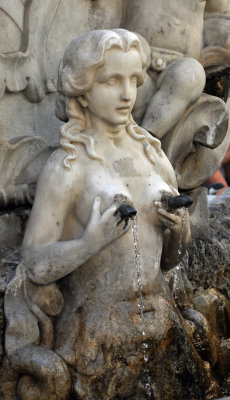 Amalfi fountain