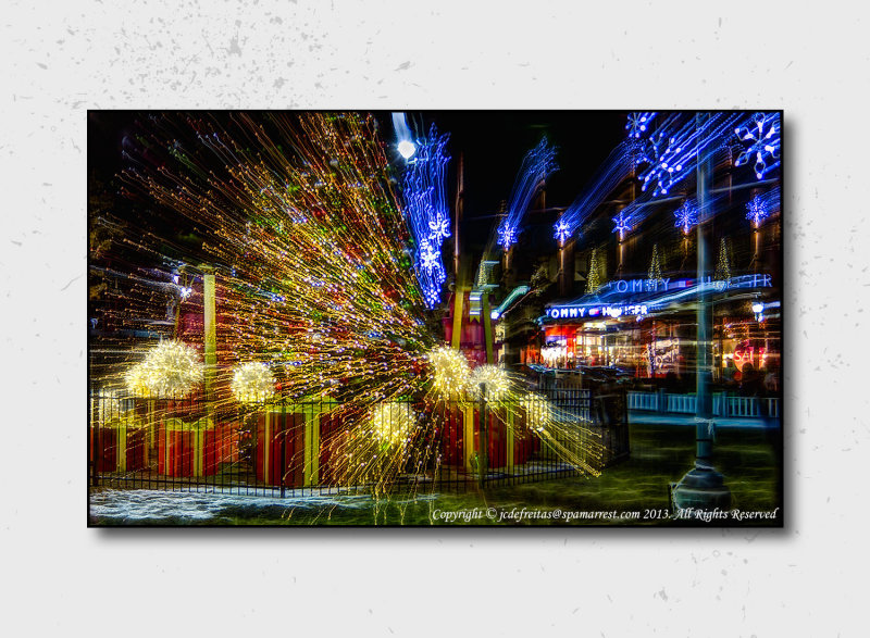 2012 - Shops at Don Mills Festive Season Lights - Toronto, Ontario - Canada