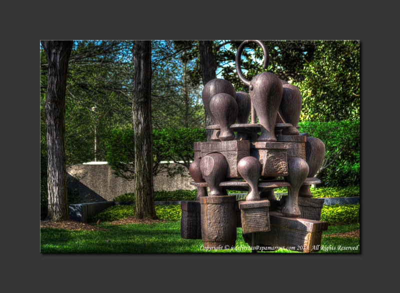 2013 - Hirshhorn Museum of  Modern Art Sculpture Garden - Washington DC, USA