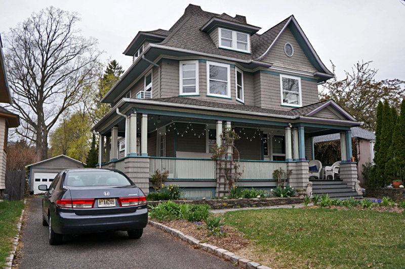 El coche de Francisco Lara en Montclair
