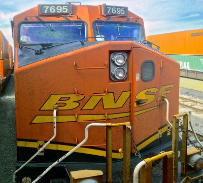 BNSF 7695 (ES44DC) at Hobart Yard, CA. (11/27/12)
