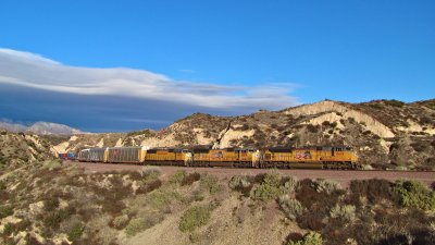 UP 8118 with the Z-LADV1-16 approaching Hill 582, Cajon Pass, CA. (2/16/12)