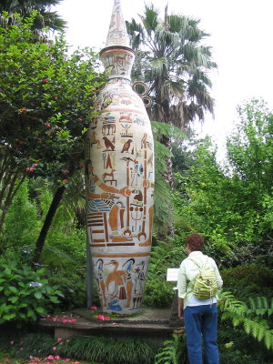 Jardim - World's largest ceramic vase