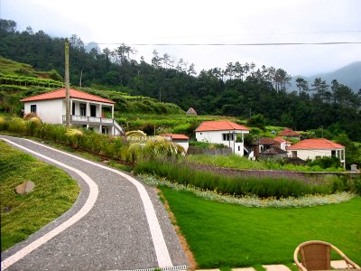Footpath up to road