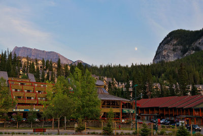 The town of Banff, at dusk