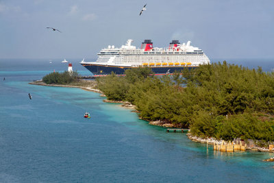 The Disney Dream arriving in Nassau