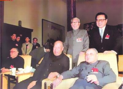 1988年，鄧小平、彭真、薄一波、宋任窮、喬石在.jpg