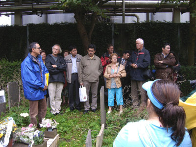 Antonio Reynaldos hablando