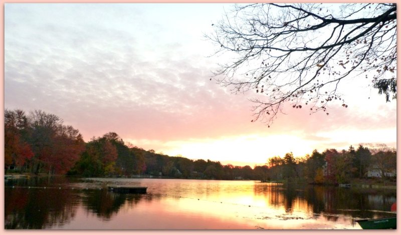 pink sunrise at lake mohawk