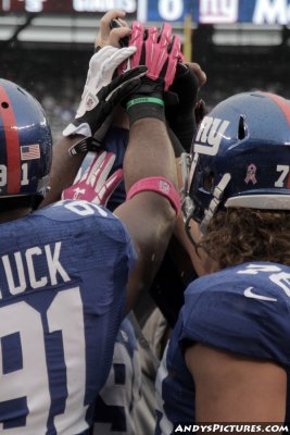 NY Giants defensive line huddle