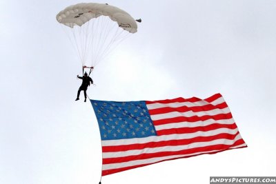 Skydivers at the Syracuse-Cincinnati game