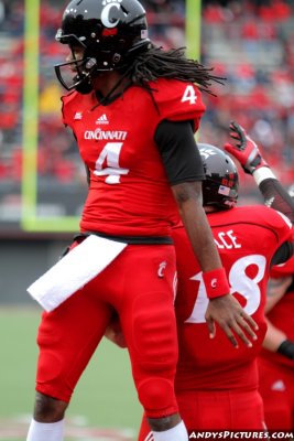 Cincinnati Bearcats QB Munchie Legaux