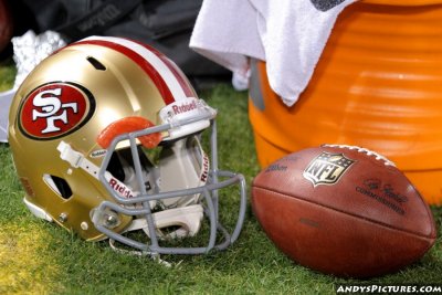 San Francisco 49ers helmet & NFL football
