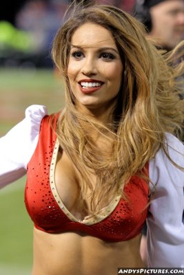 San Francisco 49ers cheerleader