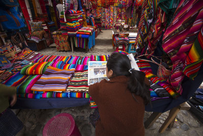 Colorful newspaper reading: EL PAS
