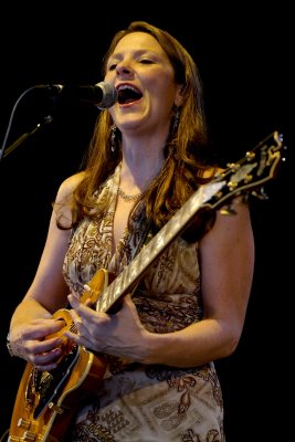 Susan Tedeschi 1443.JPG