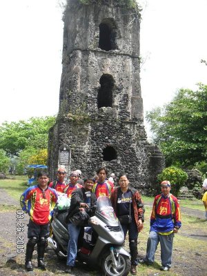 cagsawa church in the background